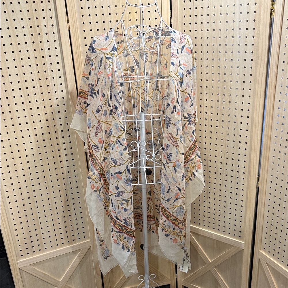 Floral Patterned Cream Kimono NWT
